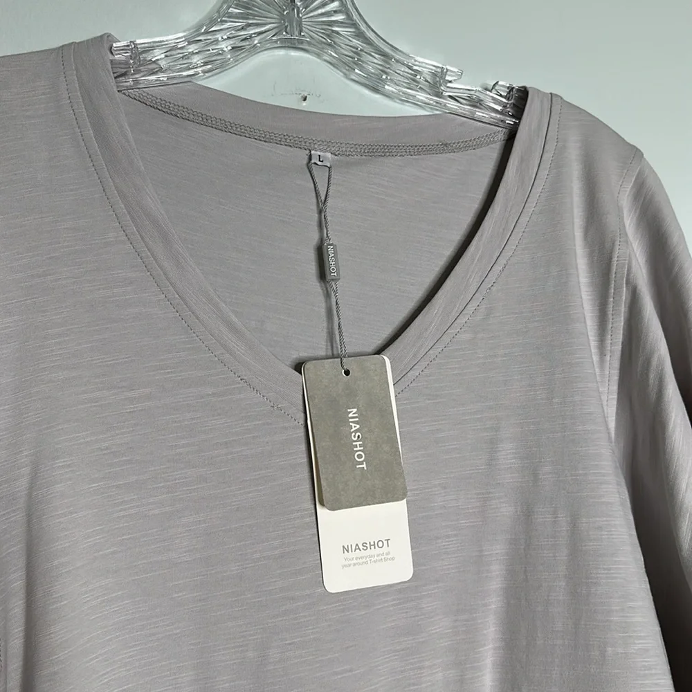 NWT Niashot women’s loose v neck t shirt with wide batwing sleeves in light gray - Picture 9 of 12